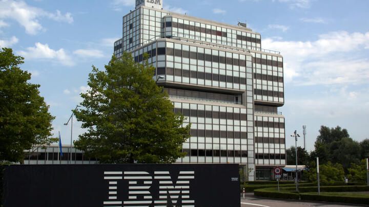  IBM           