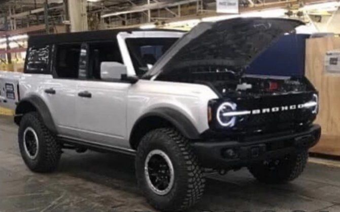 Ford Bronco:   