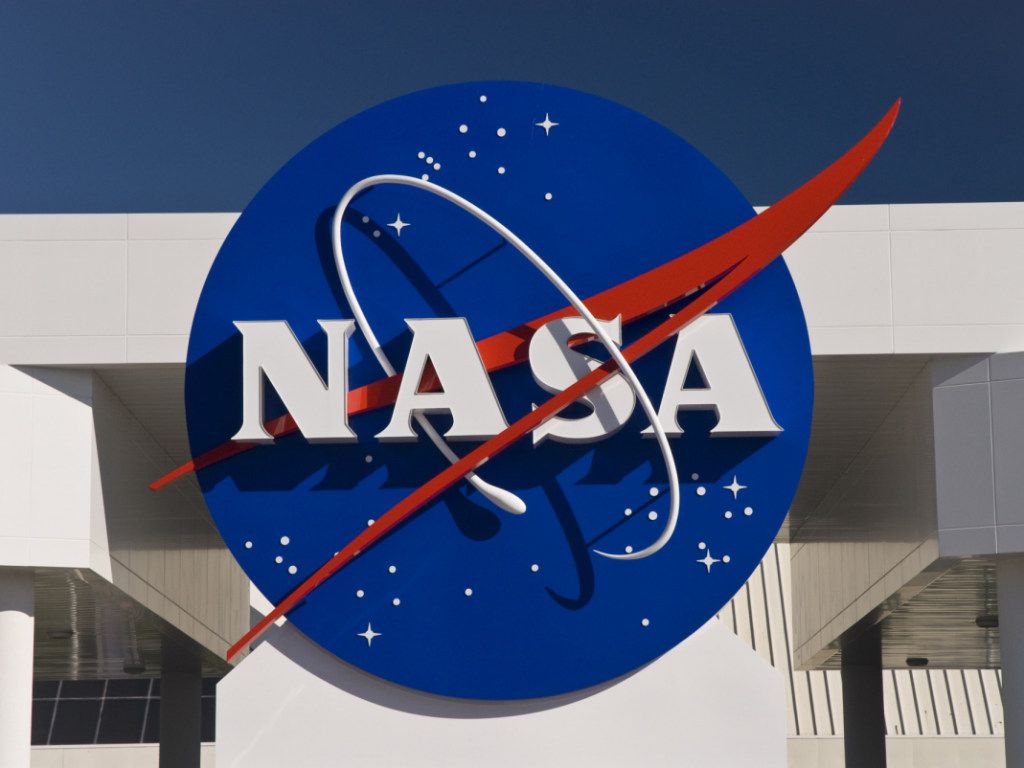  NASA      