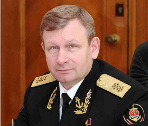 Бывший главком вмф. Адмирал Чирков.