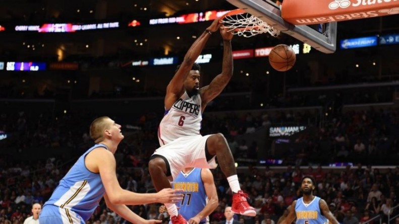 Спорт: Дабл-дабл Джордана помог Clippers одержать победу над Nuggets в предсезонном матче