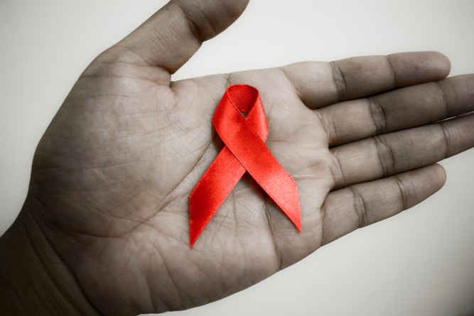 Популярное: В Западном Голливуде прошел 31-й ежегодный марш в поддержку больных СПИДом
