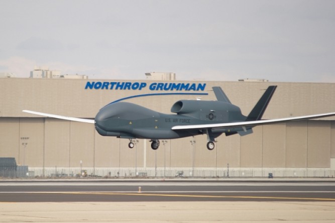 Популярное: New Air Force bomber contract goes to Northrop Grumman in Palmdale