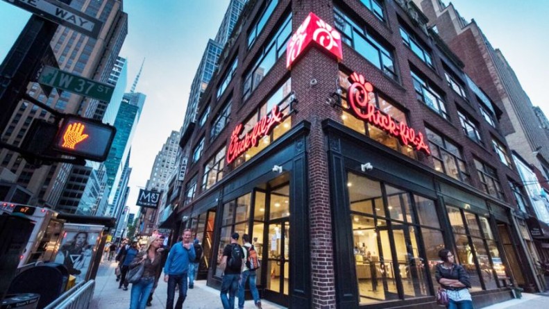 Бизнес: Chick-fil-A - первый ресторан Нью-Йорка, который будет раздавать бесплатную еду целый год