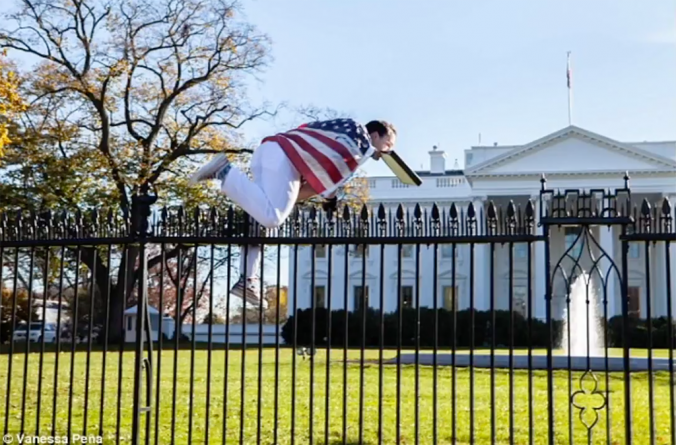 Происшествия: Секретной службой задержан мужчина, перепрыгнувший через забор Белого Дома