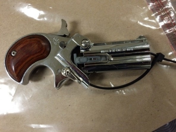 Популярное: Florida Man Arrested With Old-Timey Pistol, Cocaine, Pills In Midtown