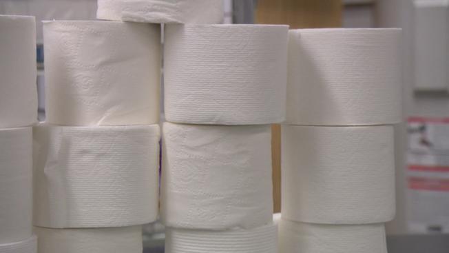 Популярное: Sign at NYC Library Bathroom Threatens Toilet Paper Thief