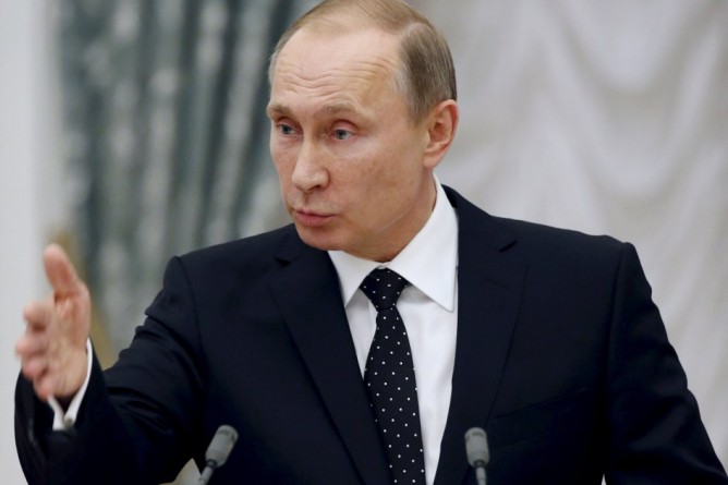 В мире: Путин обвиняет США в уничтожении российского военного самолета