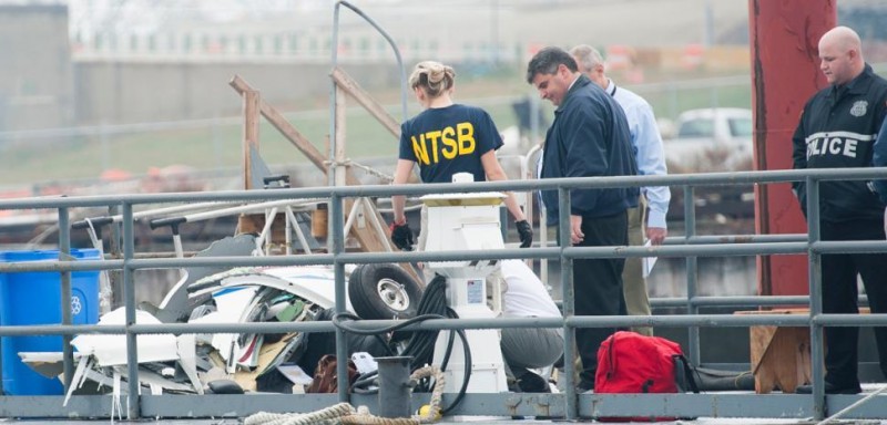 Популярное: Body Recovered in Waters off Breezy Point After Small Plane Crash Was Only Person Aboard: NTSB