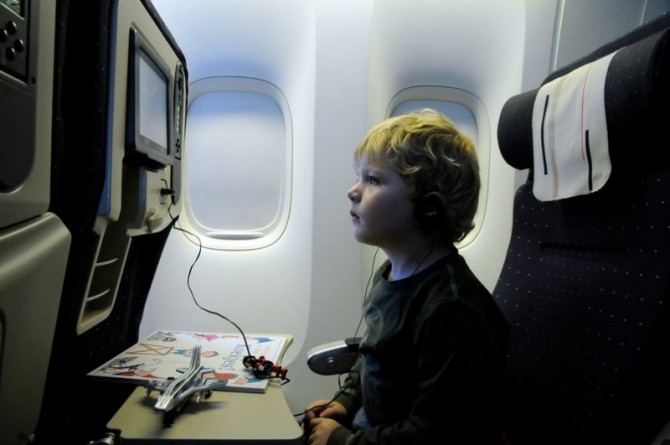 Путешествия: Семьи смогут летать вместе благодаря новому закону