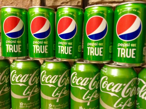 Видео: Новая маркетинговая политика Coca-Cola Co и PepsiCo - последний шанс на успех