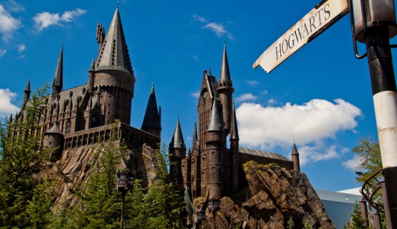 Досуг: В Лос-Анджелесе откроется новый тематический парк "Волшебный мир Гарри Поттера"