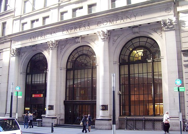 640px-American_Express_Company_Building_65_Broadway_entrance
