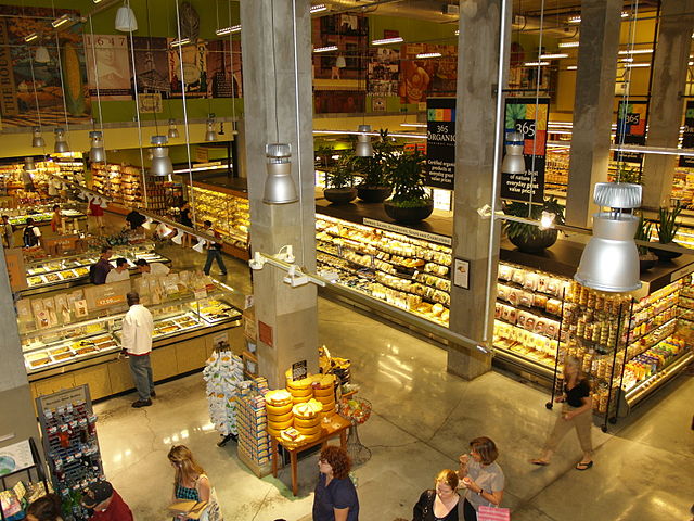 640px-Whole_Foods_Market_in_the_Lower_East_Side_of_New_York
