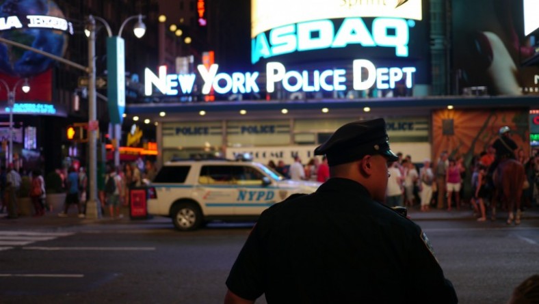 Популярное: NYPD планирует обучать работников приютов для бездомных в своей полицейской академии
