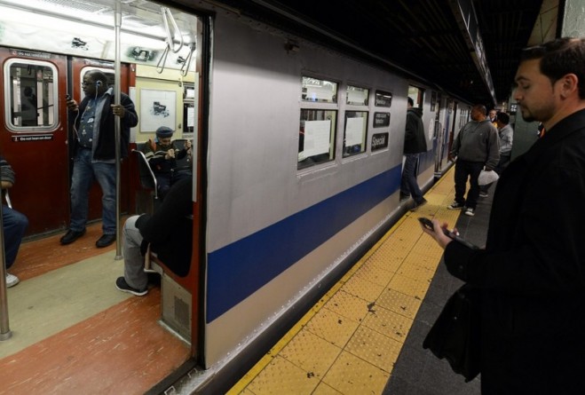 Популярное: В Нью-Йорке вор украл телефон 13-летнего подростка, и тут же был сбит поездом