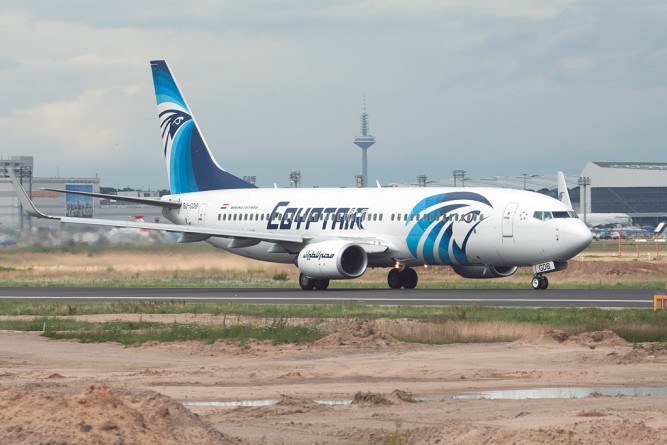 В мире: Эксперт считает, что самолет авиакомпании EgyptAir упал из-за взрыва на борту
