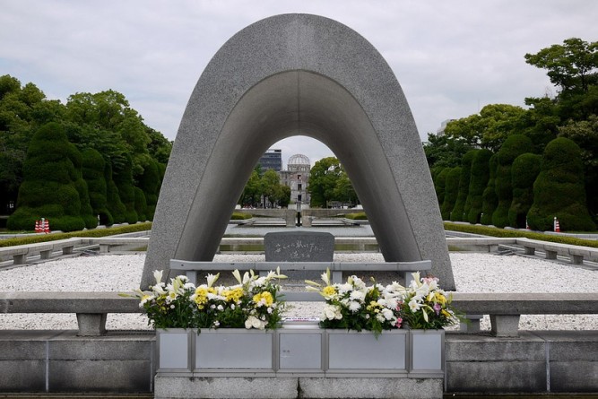 В мире: Барак Обама - первый президент США, почтивший память погибших в Хиросиме