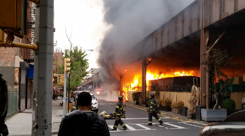 Популярное: Пожар на юге Гарлема нарушил работу общественного транспорта