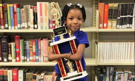 Популярное: Семилетняя девочка без рук выиграла конкурс чистописания в США