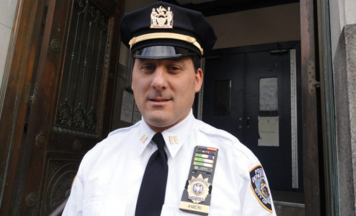 Происшествия: Инспектор полиции Нью-Йорка, который был связан с делом о коррупции, совершил самоубийство