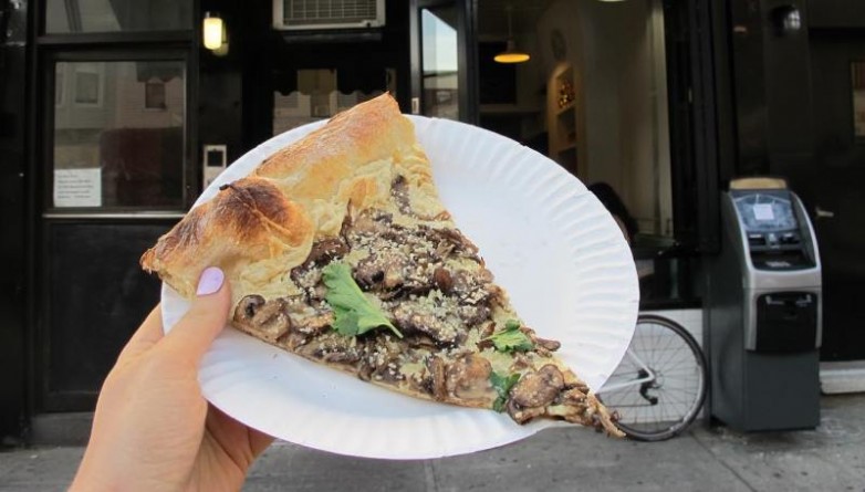 Досуг: В Бруклине наконец-то появилась абсолютно вегетарианская пицца
