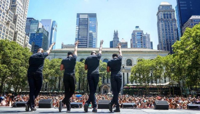 Досуг: Бродвей объявил о бесплатных представлениях в обеденный перерыв в Брайант-парке