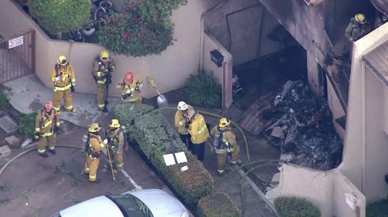 Происшествия: В Калифорнии самолет упал на жилой дом: есть жертвы
