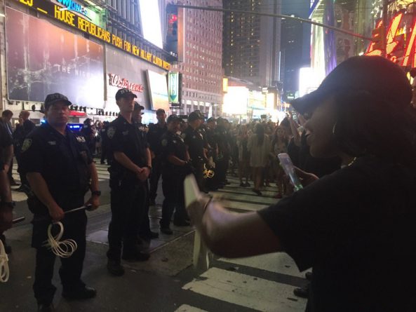Происшествия: Во время марша протеста в Нью-Йорке было арестовано 40 человек