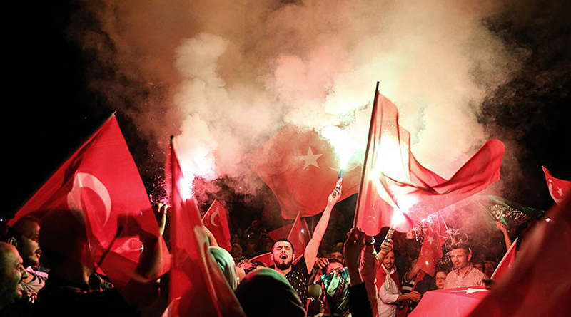 Популярное: Неудавшийся переворот в Турции (фото)