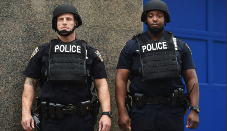 Происшествия: Полицейские Нью-Йорка получат новое защитное снаряжение за $7,5 млн