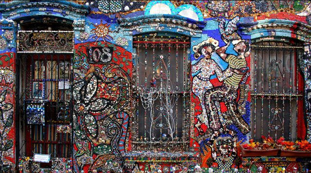 Искусство: Удивительный «Дом-мозаика» в Бруклине