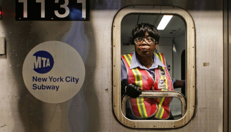 Популярное: Внесены изменения в маршруты линий метро на эти выходные