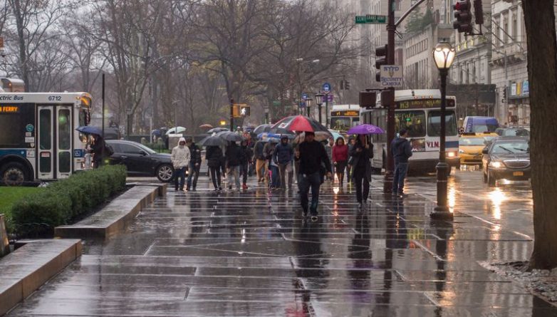 Погода: Возможен дождь во время парада на День труда