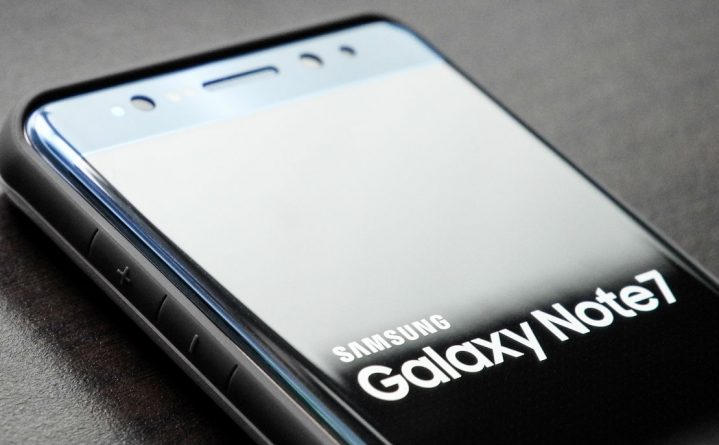 Технологии: Смартфоны Samsung Galaxy Note 7 запрещены на борту самолетов