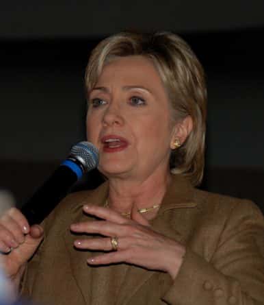 Политика: Клинтон обвинила в своем проигрыше директора ФБР