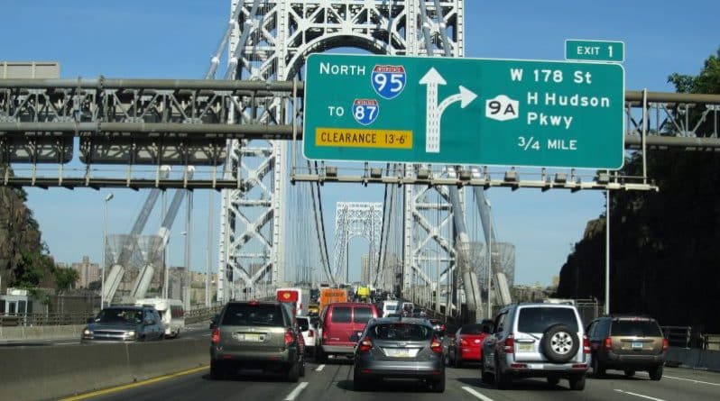 Общество: Нью-Йорк требует от Трампа финансирования инфраструктурных проектов