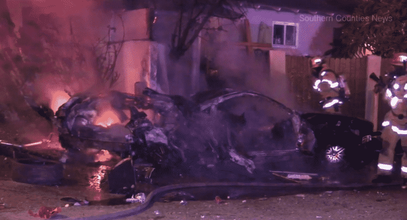 Происшествия: Смертельный стритрейсинг в Анахайме: авто взорвалось, врезавшись в дом