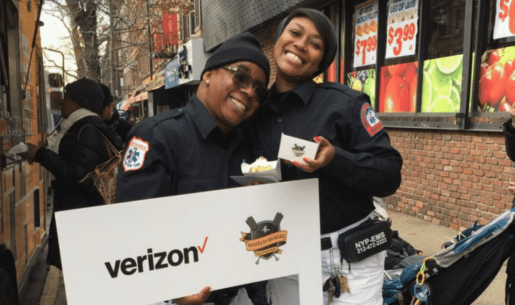 Популярное: Акция от Verizon: в Нью-Йорке раздают бесплатные ланчи