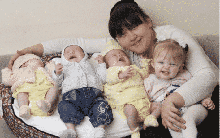 Общество: Жительница Уэльса родила четверых детей за 11 месяцев
