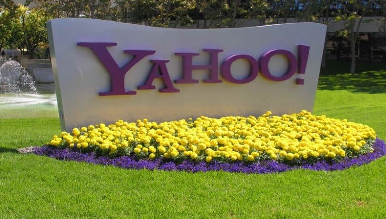 Бизнес: Yahoo сменит название на Altaba
