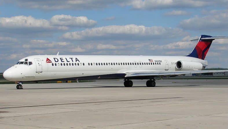 Популярное: Компания Delta Air Lines отменила внутренние рейсы из-за сбоя в работе компьютеров