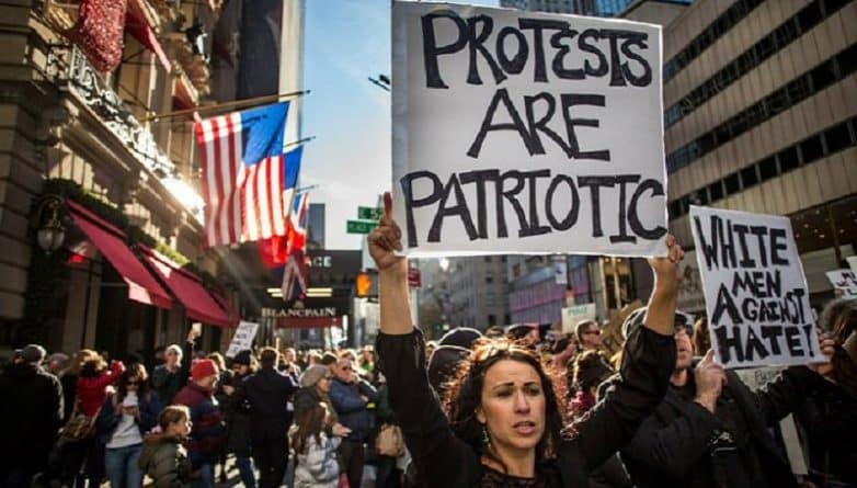 Политика: Билл де Блазио примет участие в акции протеста против Трампа