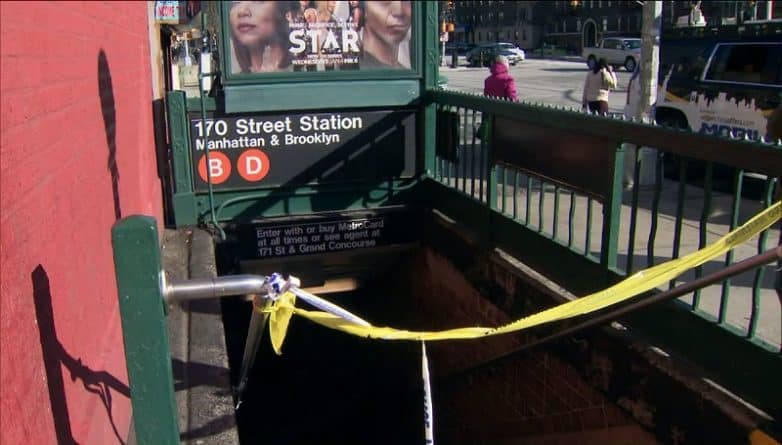 Происшествия: Полиция Нью-Йорка разыскивает преступника, толкнувшего мужчину под поезд в Bronx