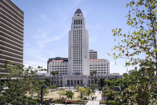Общество: В Лос-Анджелесе появился первый адвокат для иммигрантов