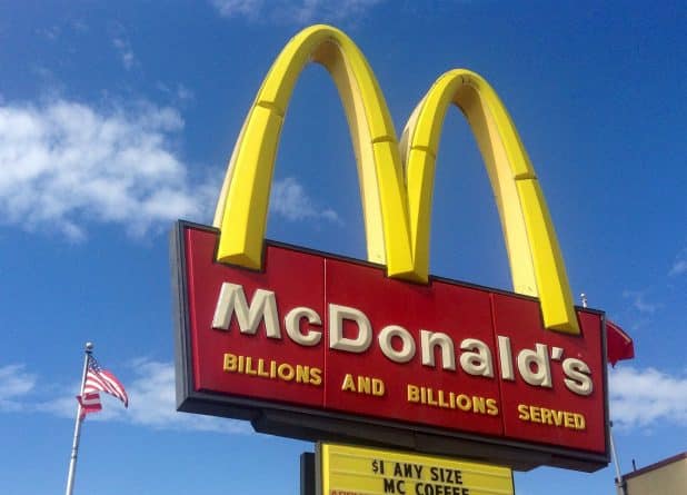 Популярное: McDonald’s протестирует новый продукт - крабовый сэндвич