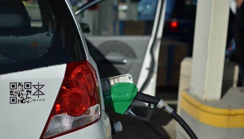 Экономика и финансы: Цены на бензин в Чикаго, Нью-Йорке и Лос-Анджелесе вырастут до $ 3 за галлон и выше
