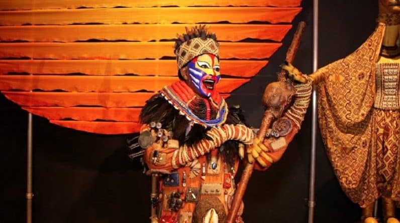 Досуг: Выставка костюмов для культовых бродвейских мюзиклов