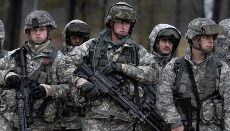 Политика: Белый дом отрицает намерения привлечь 100 000 военнослужащих Нацгвардии к борьбе с нелегалами