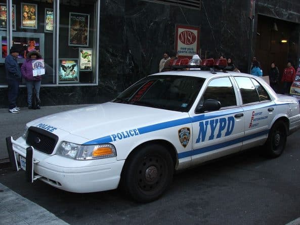 Происшествия: В Бронксе застрелился полицейский